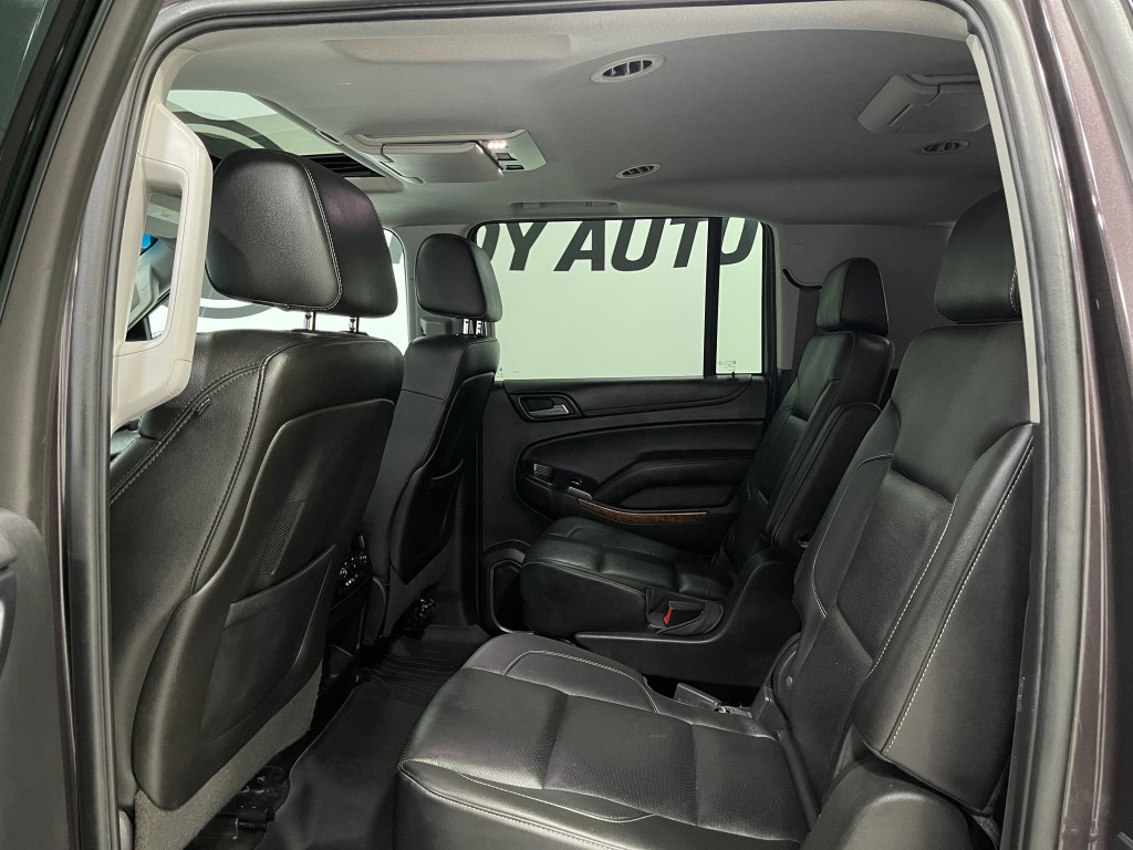 2015 Chevrolet Suburban Image 30