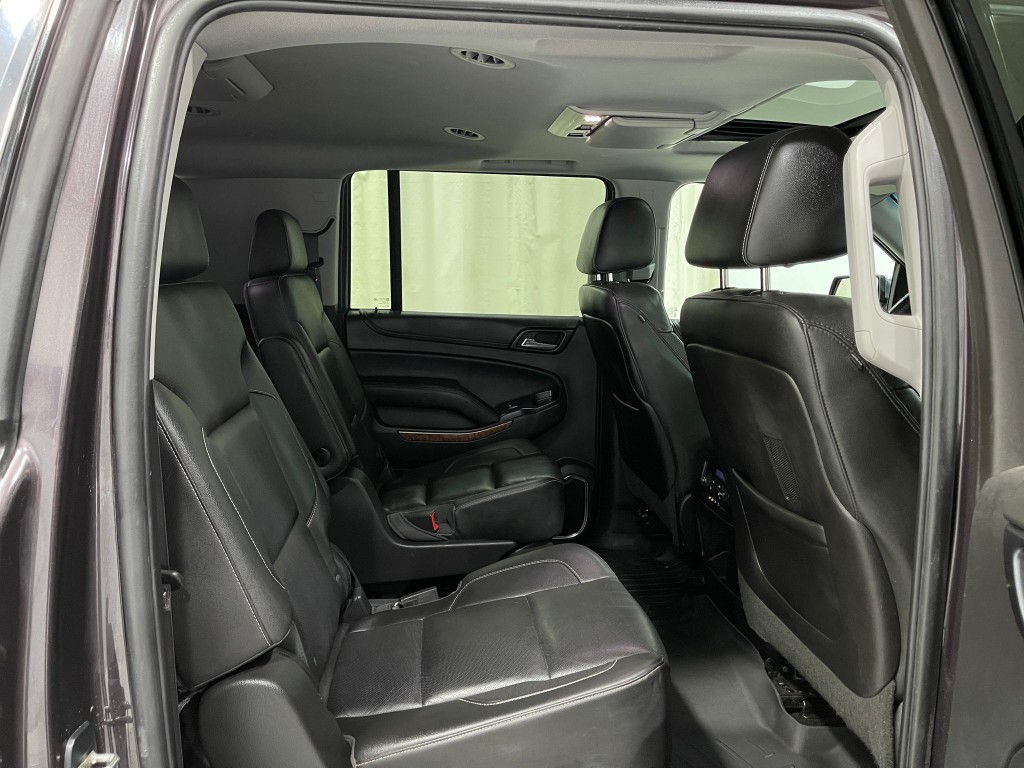 2015 Chevrolet Suburban Image 33