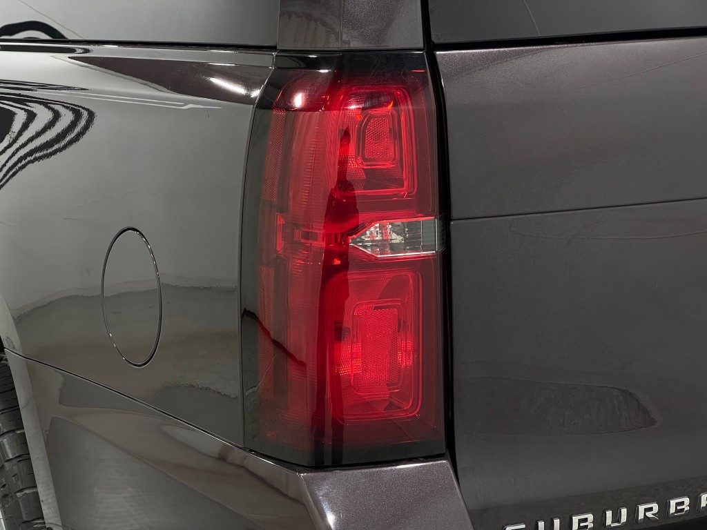 2015 Chevrolet Suburban Image 36
