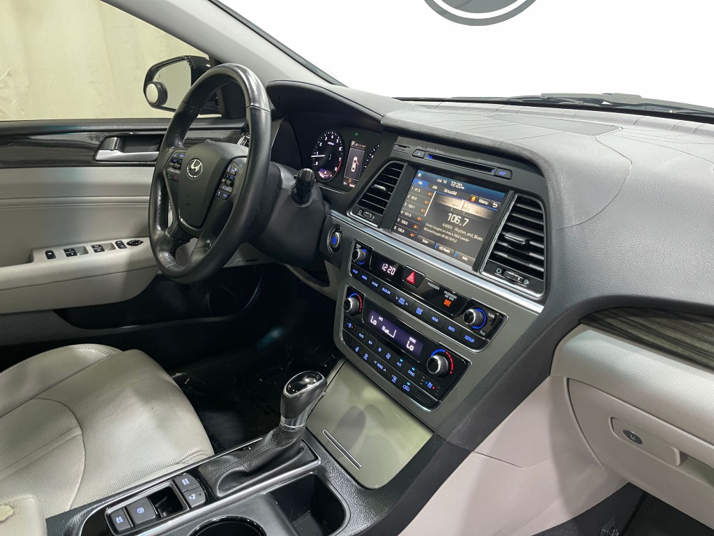 2016 Hyundai Sonata Image 20