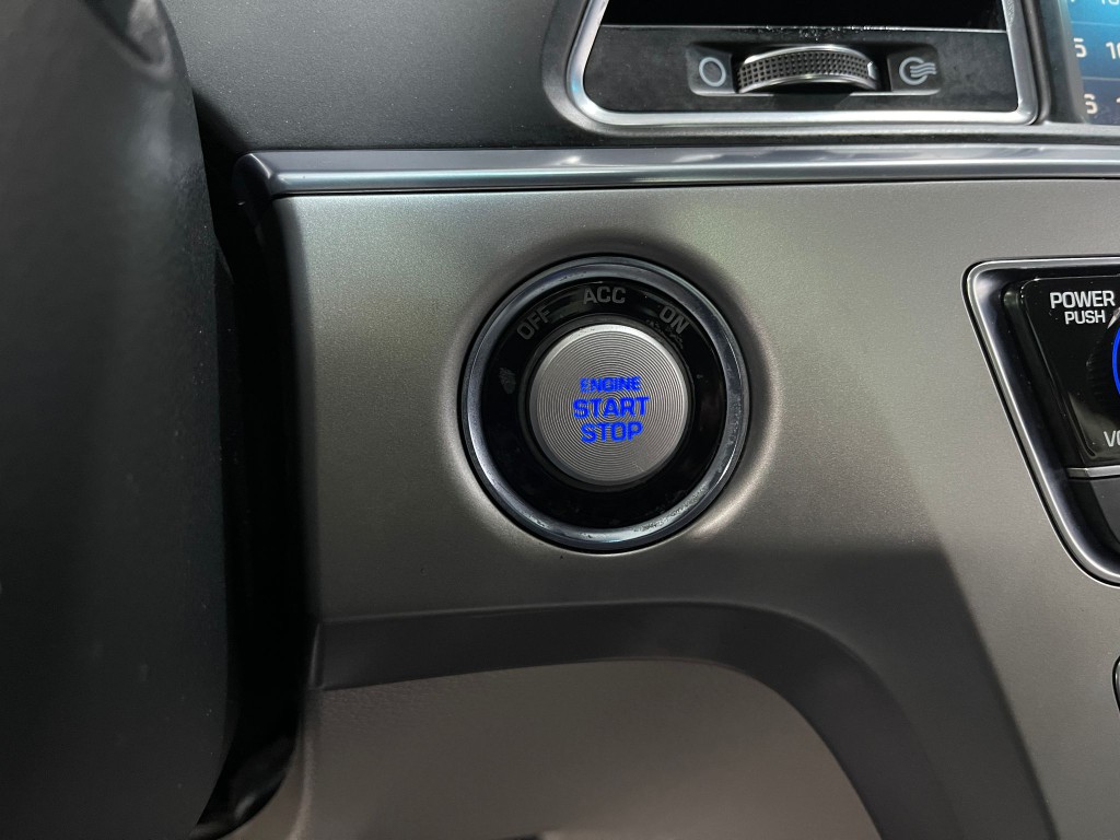 2016 Hyundai Sonata Image 21