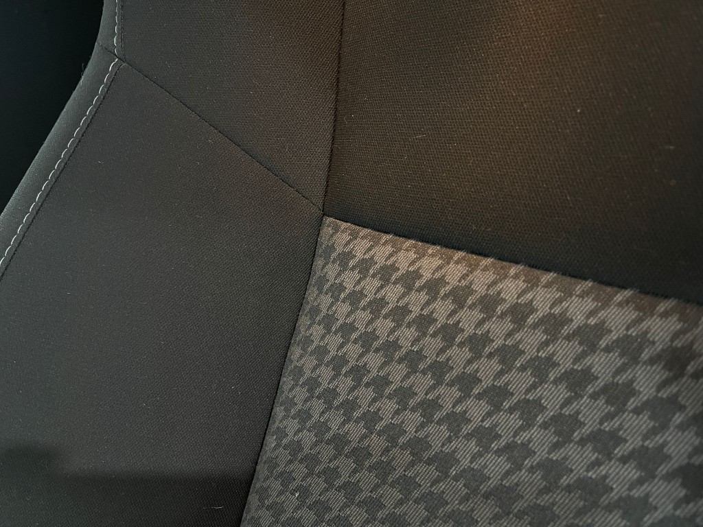 2021 Dodge Challenger Image 15