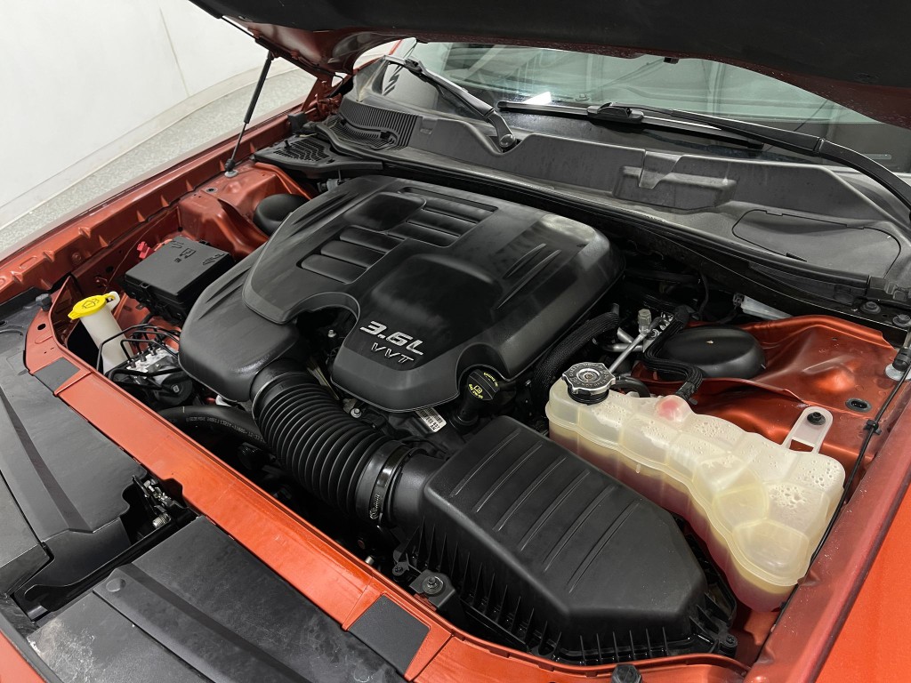 2021 Dodge Challenger Image 25