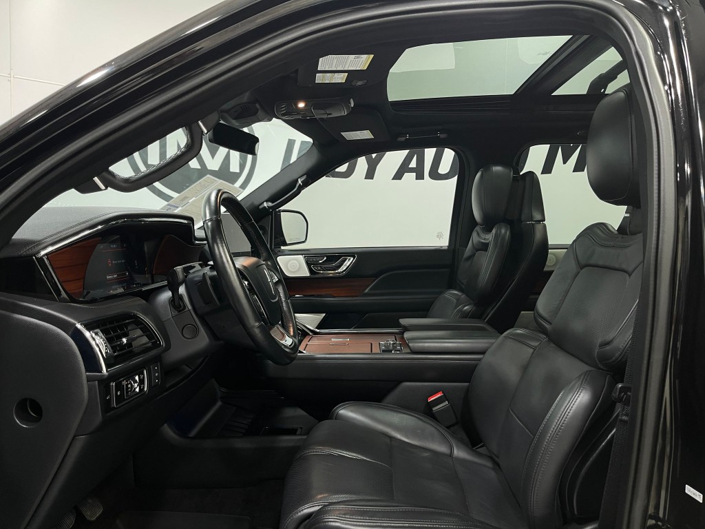 2023 Lincoln Navigator Image 12