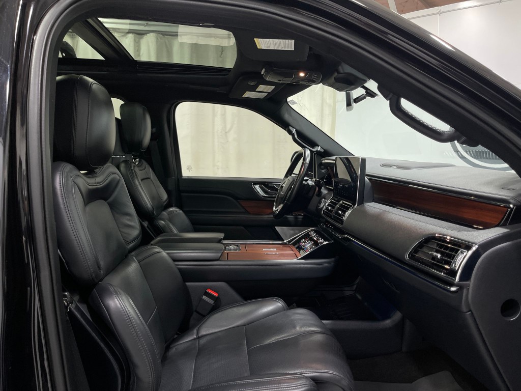 2023 Lincoln Navigator Image 32