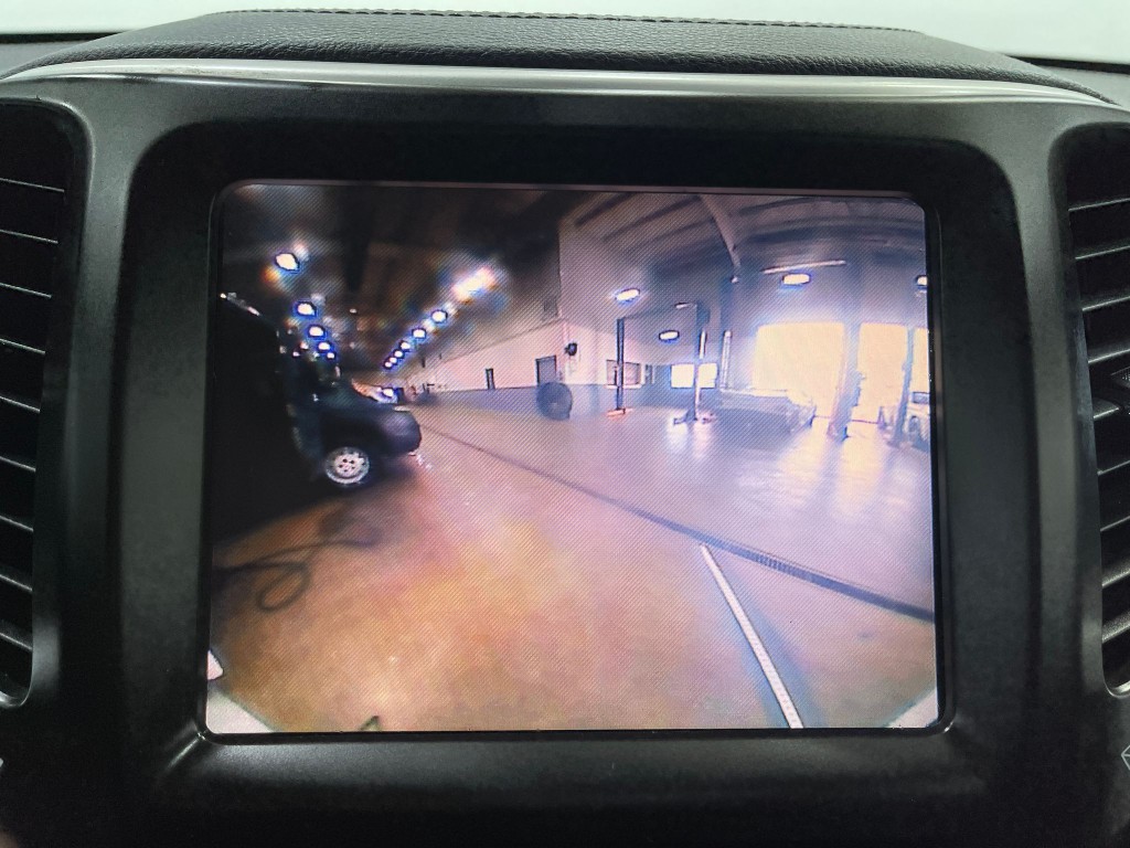 2015 Jeep Cherokee Image 11
