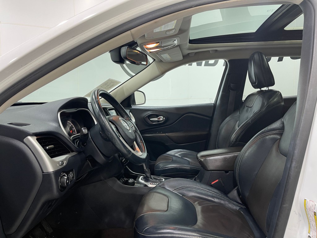 2015 Jeep Cherokee Image 13