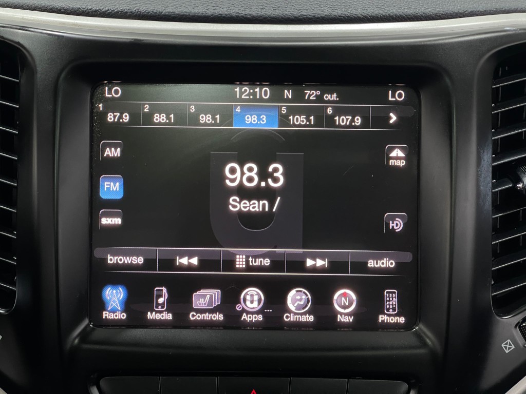 2015 Jeep Cherokee Image 24