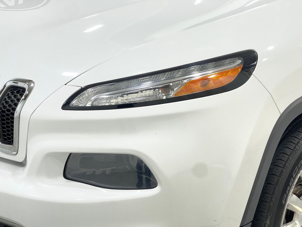 2015 Jeep Cherokee Image 33
