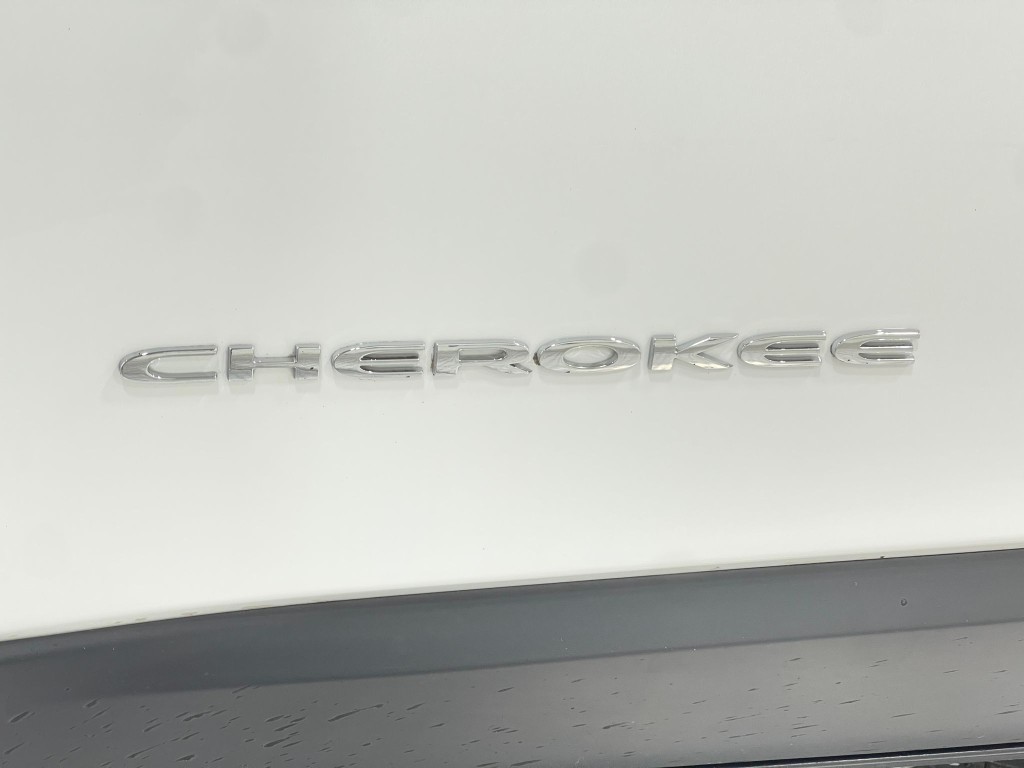 2015 Jeep Cherokee Image 39