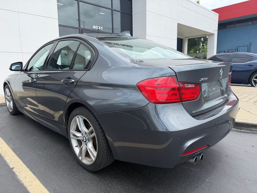 2015 BMW 3 Series Image 3