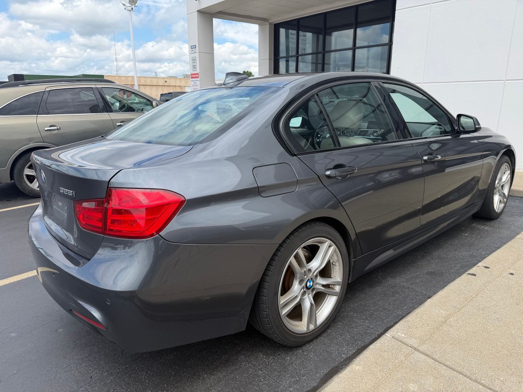 2015 BMW 3 Series Image 4
