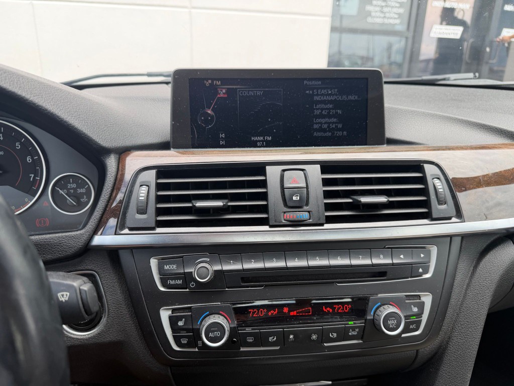 2015 BMW 3 Series Image 8