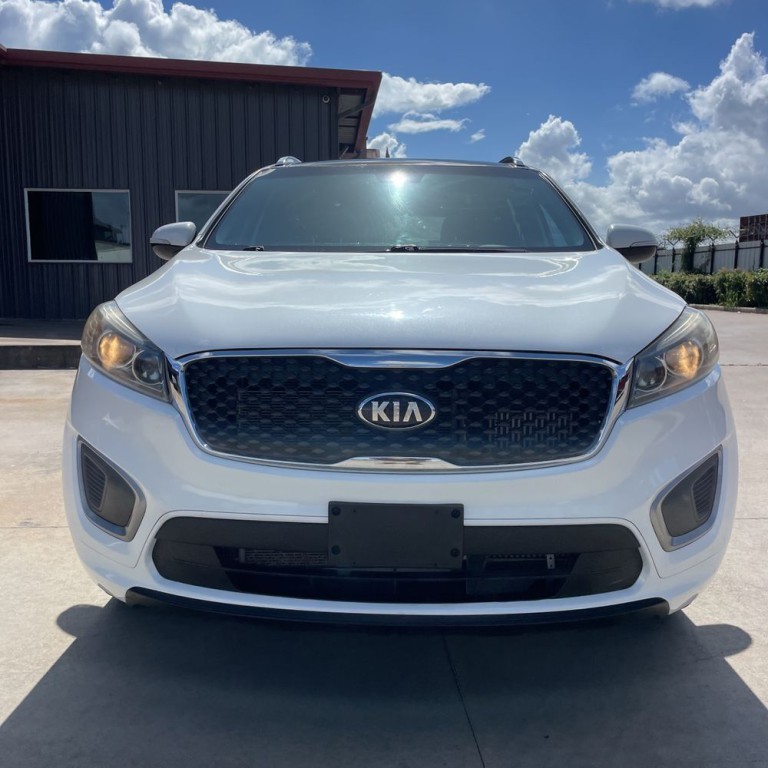 2016 Kia Sorento Image 2