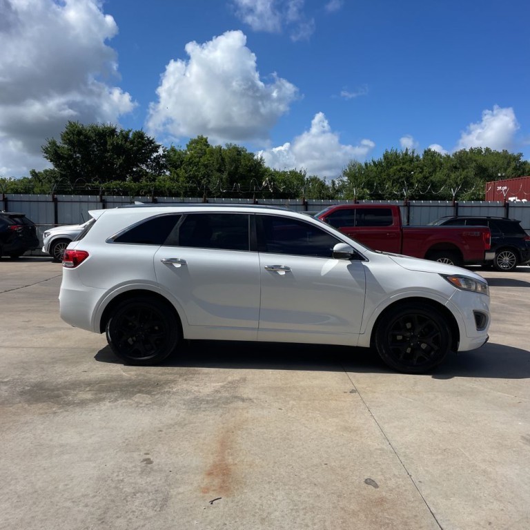 2016 Kia Sorento Image 4