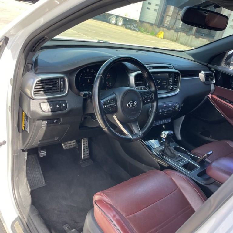2016 Kia Sorento Image 11