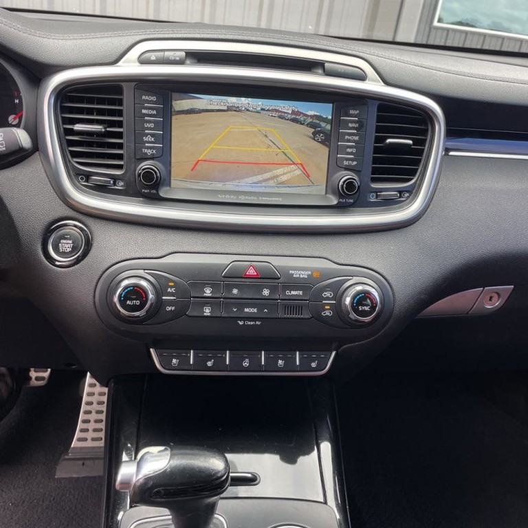 2016 Kia Sorento Image 16