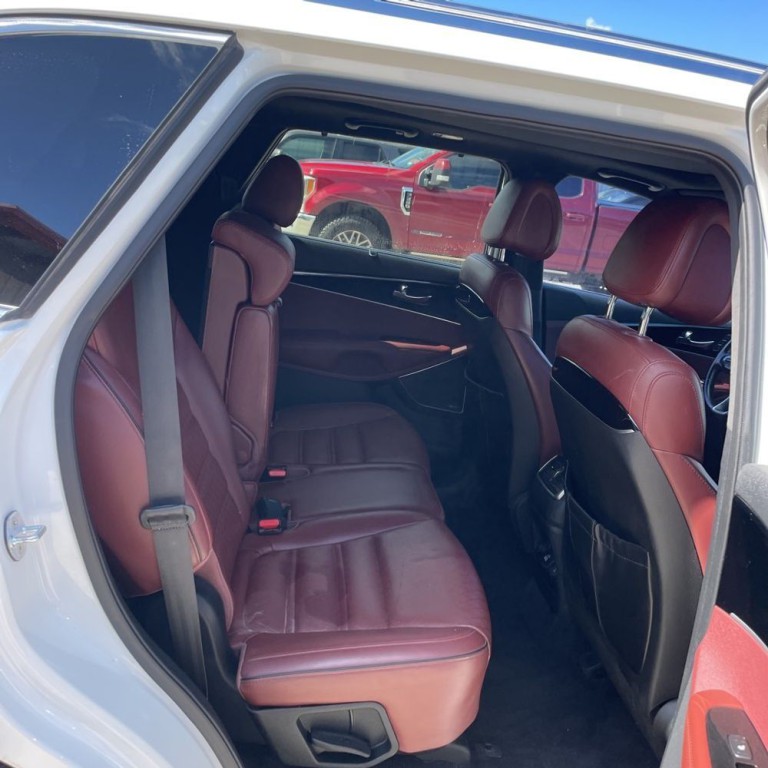 2016 Kia Sorento Image 18