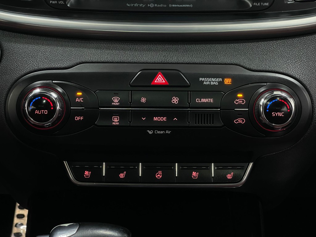2016 Kia Sorento Image 24