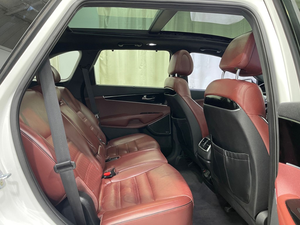 2016 Kia Sorento Image 30
