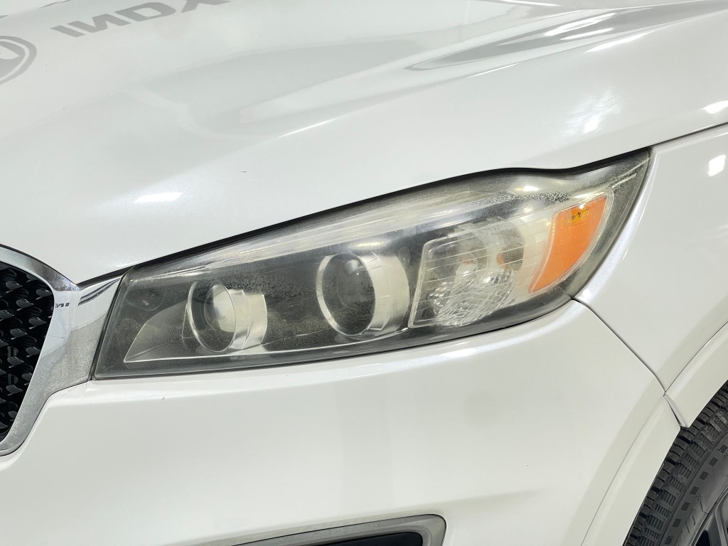 2016 Kia Sorento Image 32