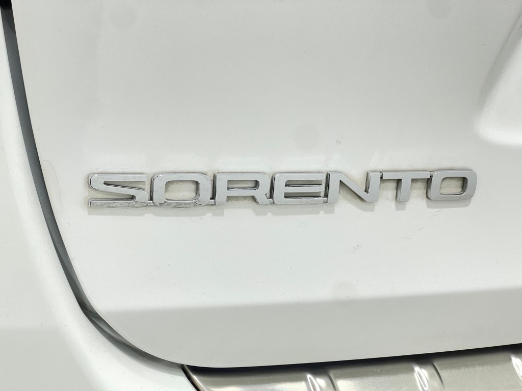 2016 Kia Sorento Image 38