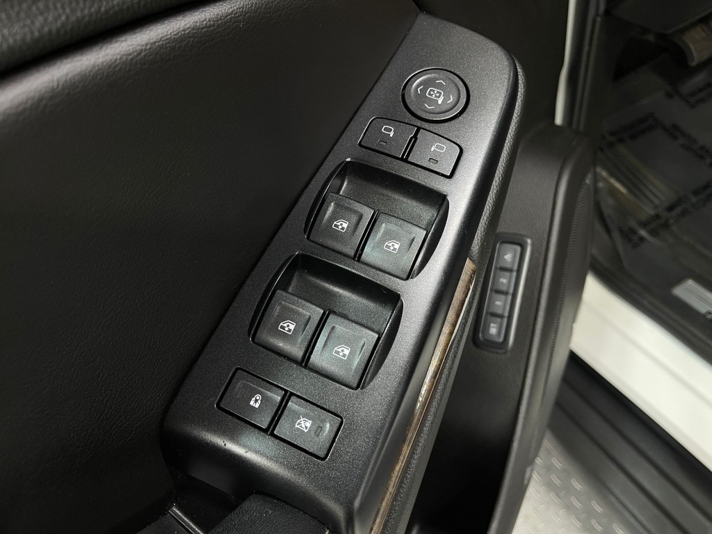 2017 Chevrolet Tahoe Image 16