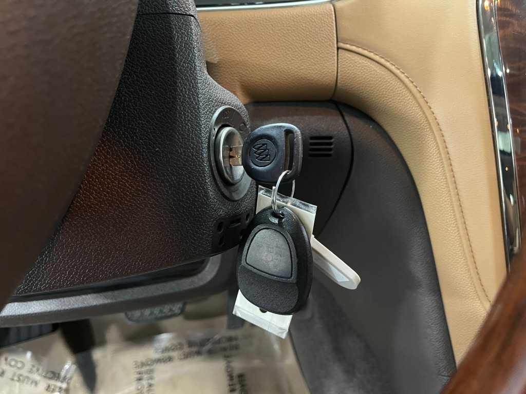 2017 Buick Enclave Image 21