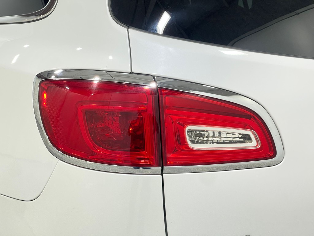 2017 Buick Enclave Image 35