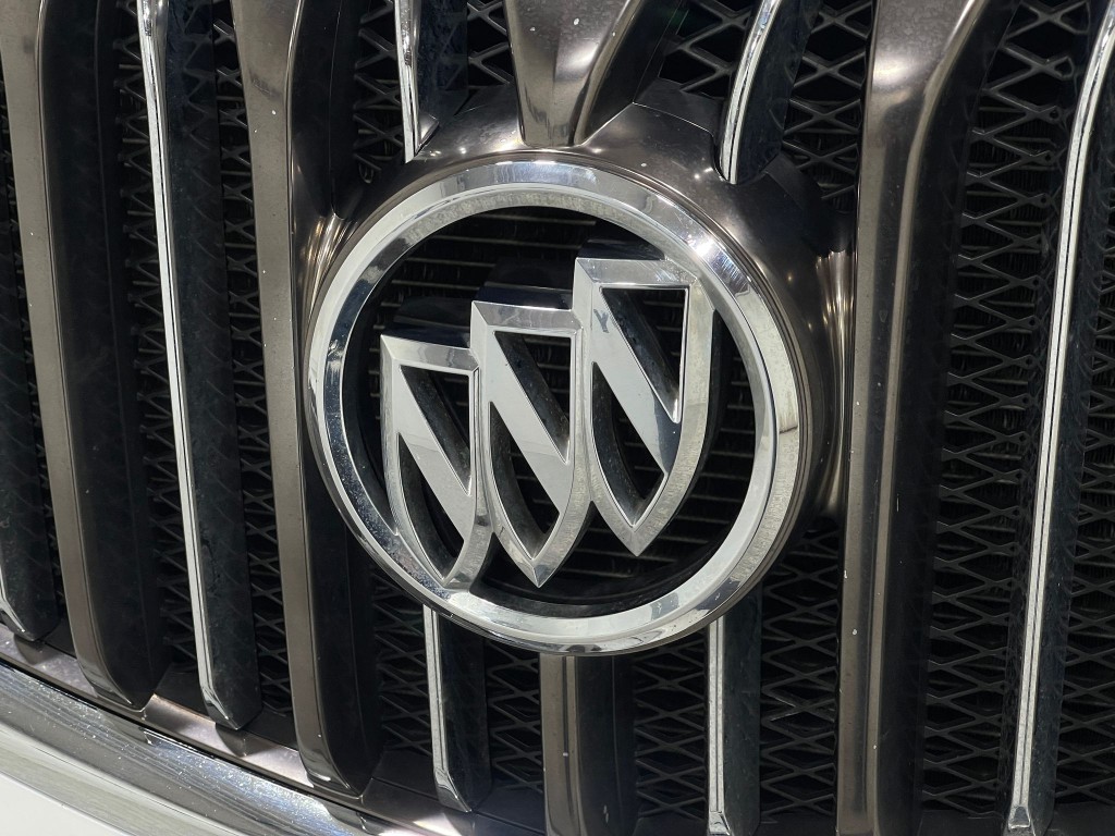 2017 Buick Enclave Image 39