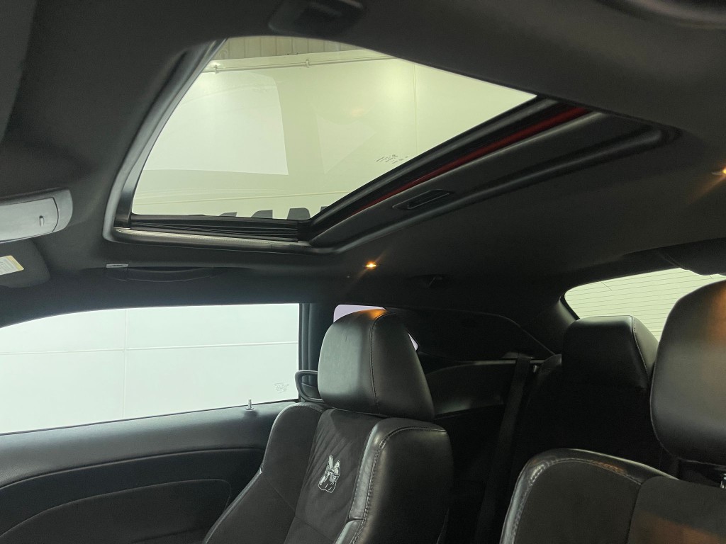 2018 Dodge Challenger Image 12