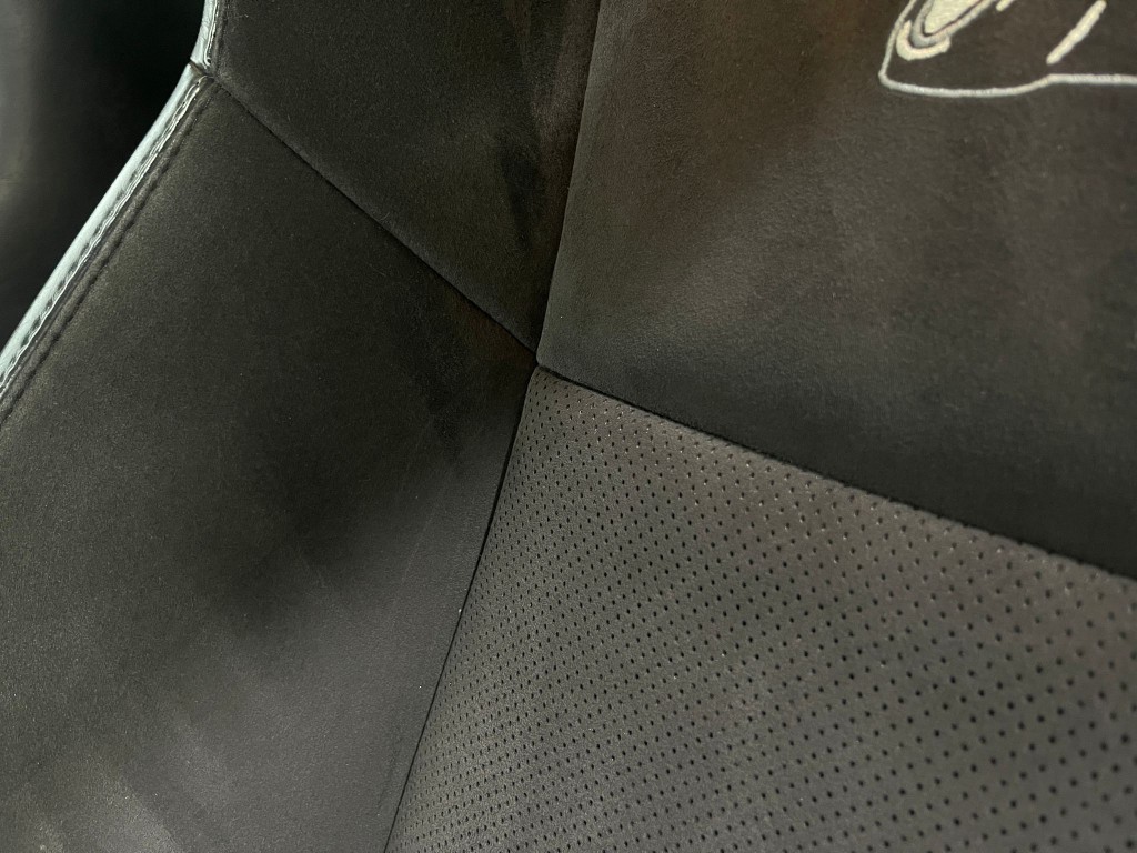 2018 Dodge Challenger Image 17