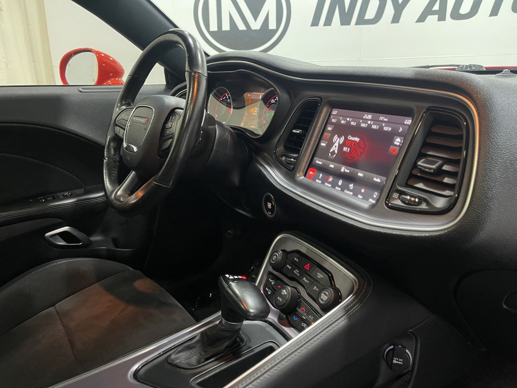2018 Dodge Challenger Image 19