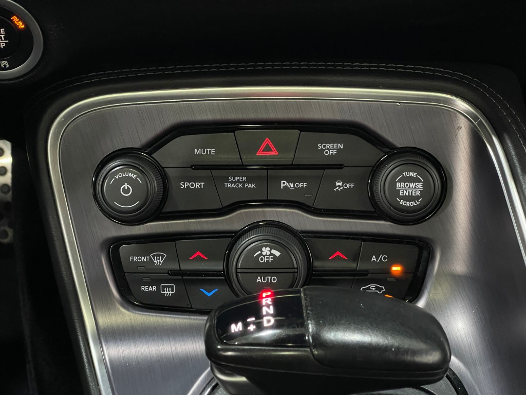 2018 Dodge Challenger Image 24