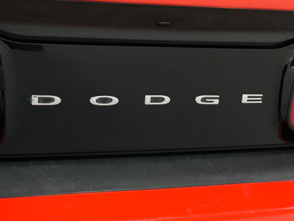 2018 Dodge Challenger Image 38