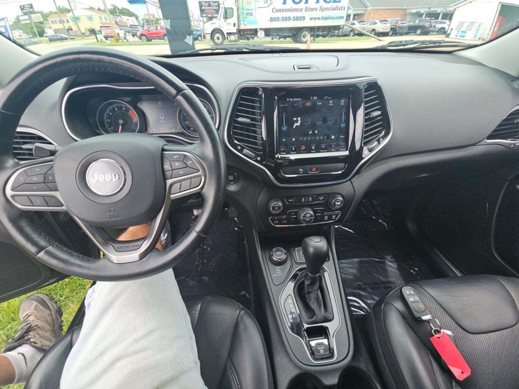 2019 Jeep Cherokee Image 6