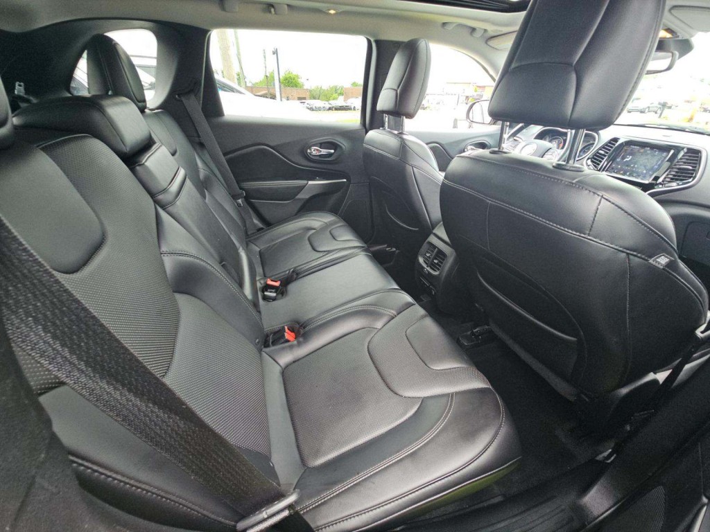 2019 Jeep Cherokee Image 9