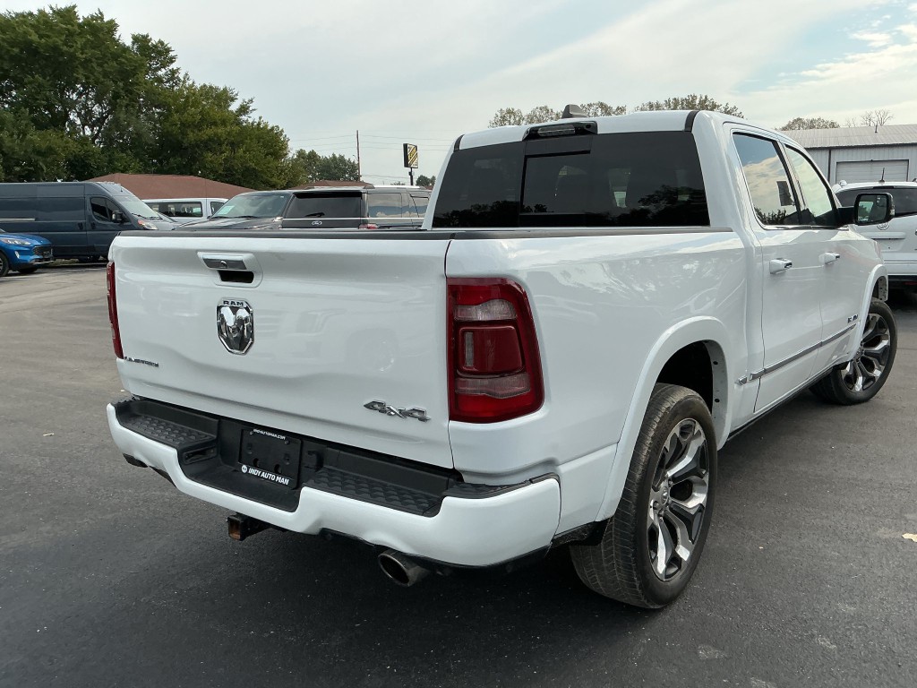 2022 RAM 1500 Image 3