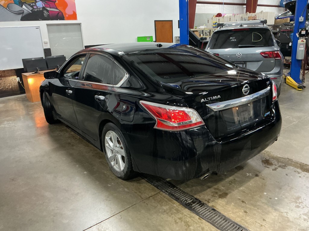 2013 Nissan Altima Image 4