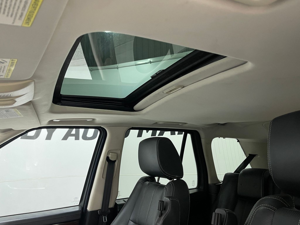 2011 Land Rover Range Rover Sport Image 12