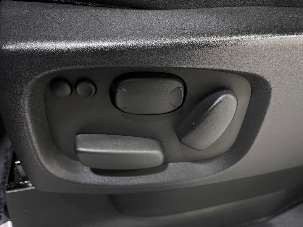 2011 Land Rover Range Rover Sport Image 17