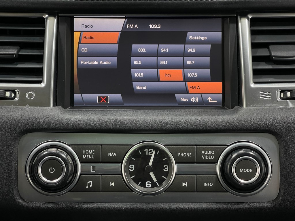 2011 Land Rover Range Rover Sport Image 24