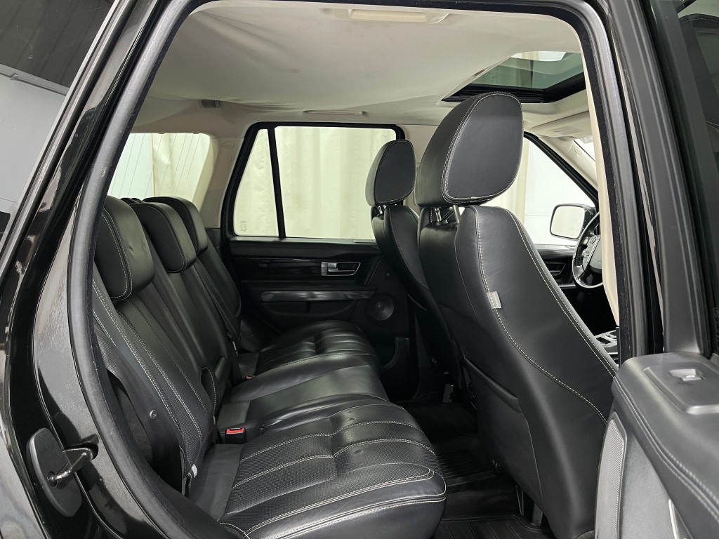 2011 Land Rover Range Rover Sport Image 32