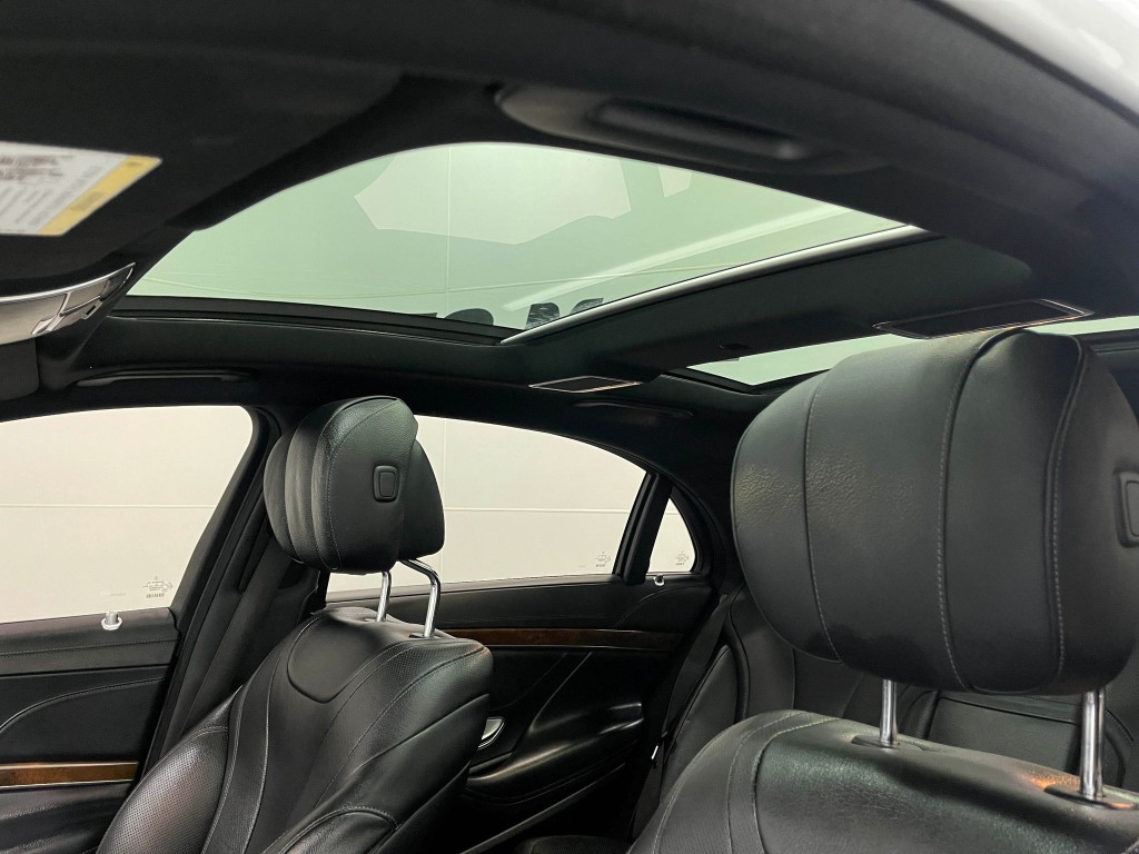 2015 Mercedes-Benz S-Class Image 12