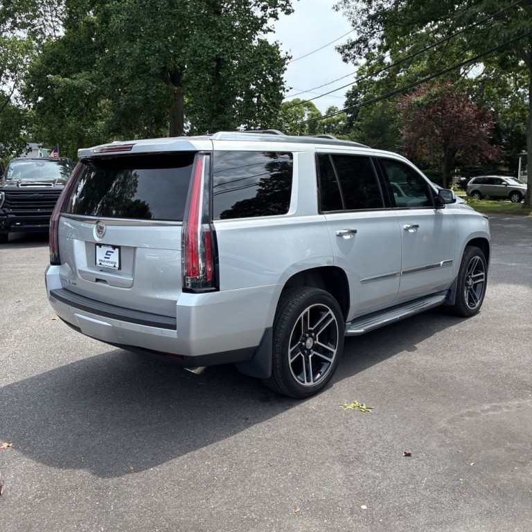 2015 Cadillac Escalade Image 3