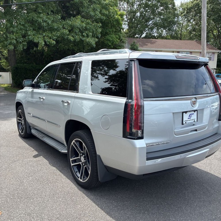 2015 Cadillac Escalade Image 4