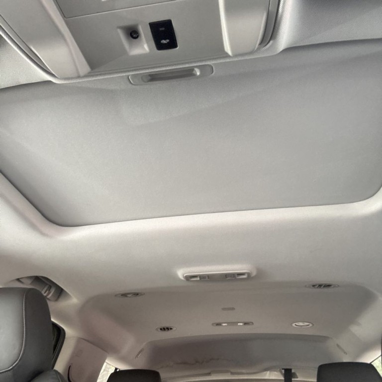 2015 Cadillac Escalade Image 11