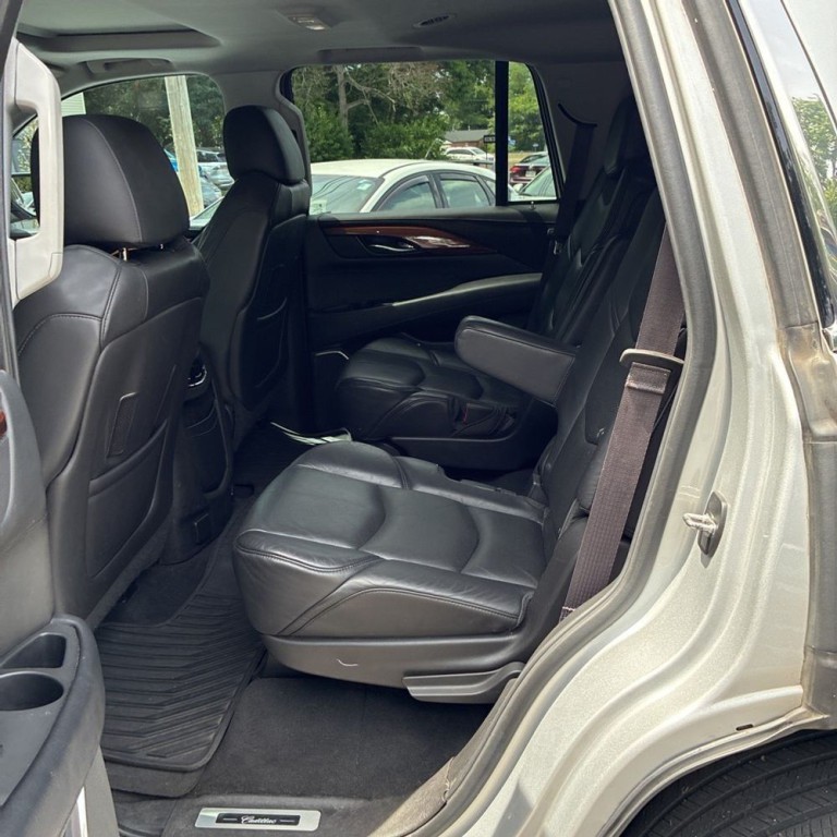 2015 Cadillac Escalade Image 13