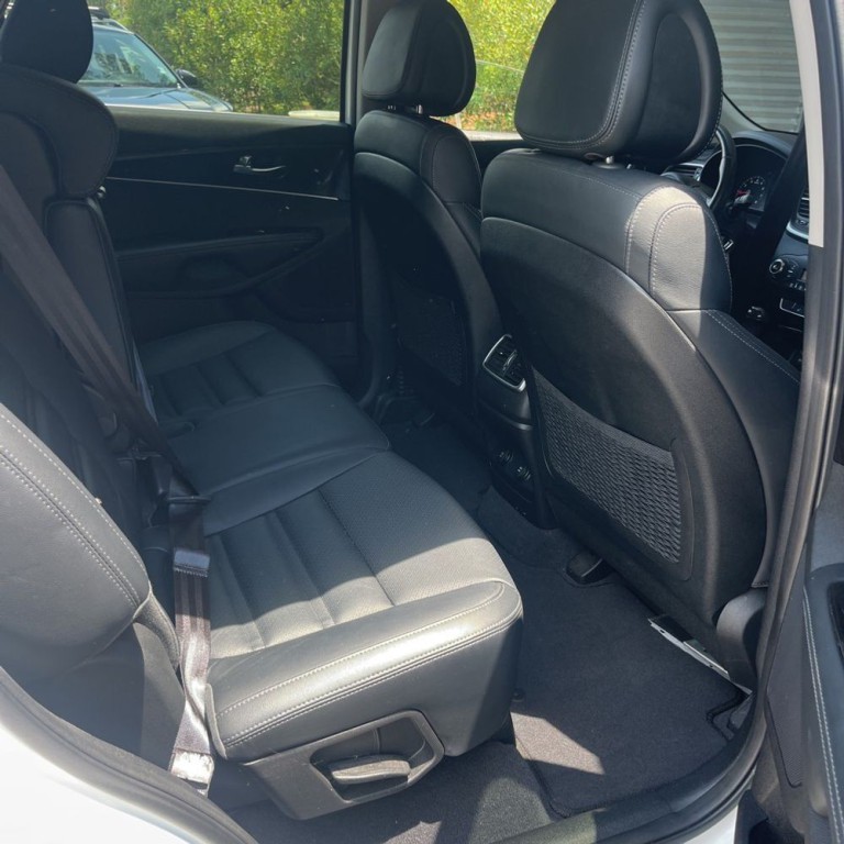 2016 Kia Sorento Image 11