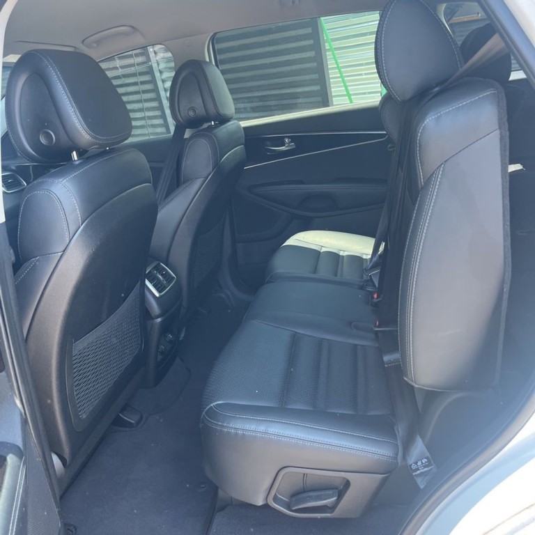 2016 Kia Sorento Image 12